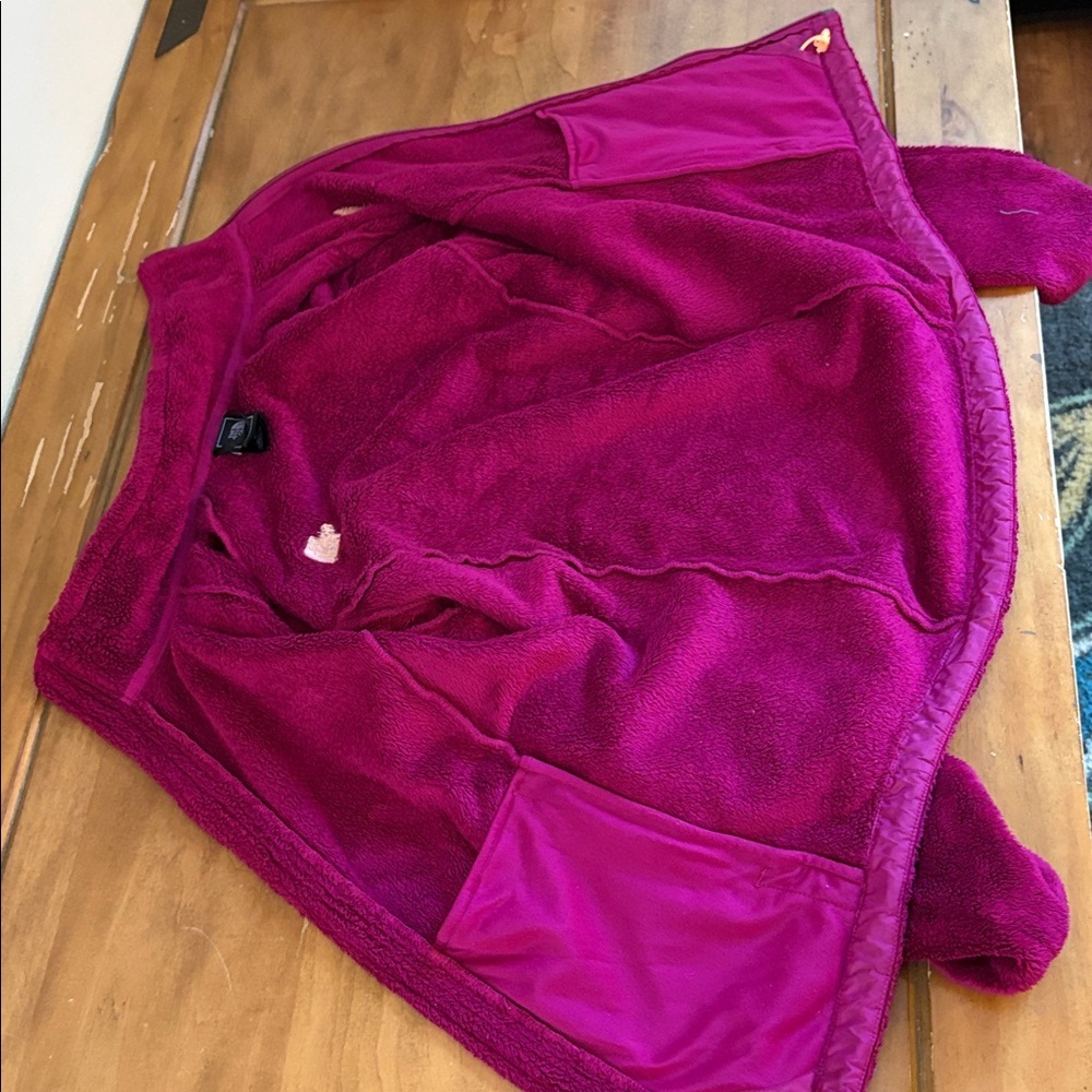 The North Face Plush Fleece Jacket in Deep Red Size Small - Picture 11 of 13